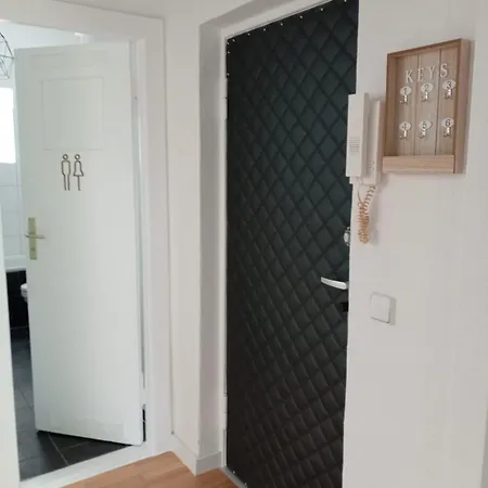 Apartament Weekend In *