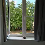 아파트 Weekend In